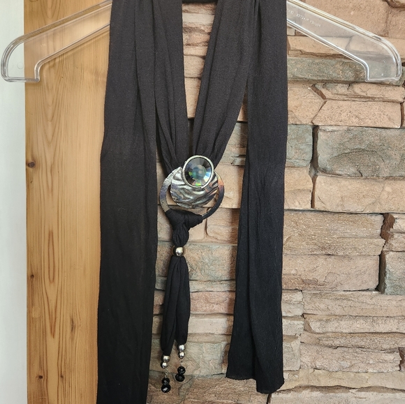 Scarf with jewelry attached - Picture 3 of 4